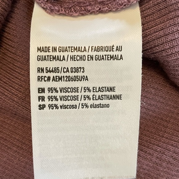 Open shoulder top - Picture 3 of 3